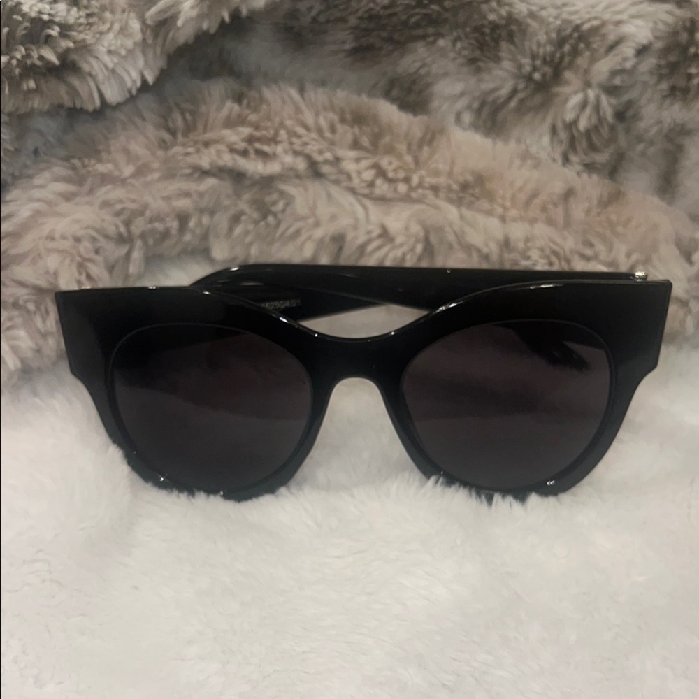 Black round lens cateye Sunglasses